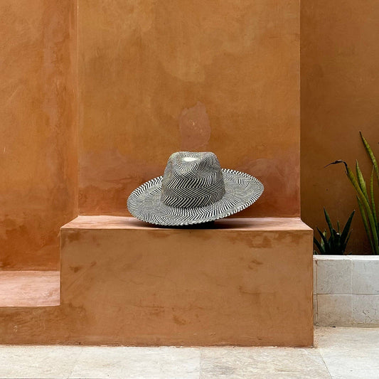 Friends of Friends Hat Co - La Playa: Black & Natural / Large