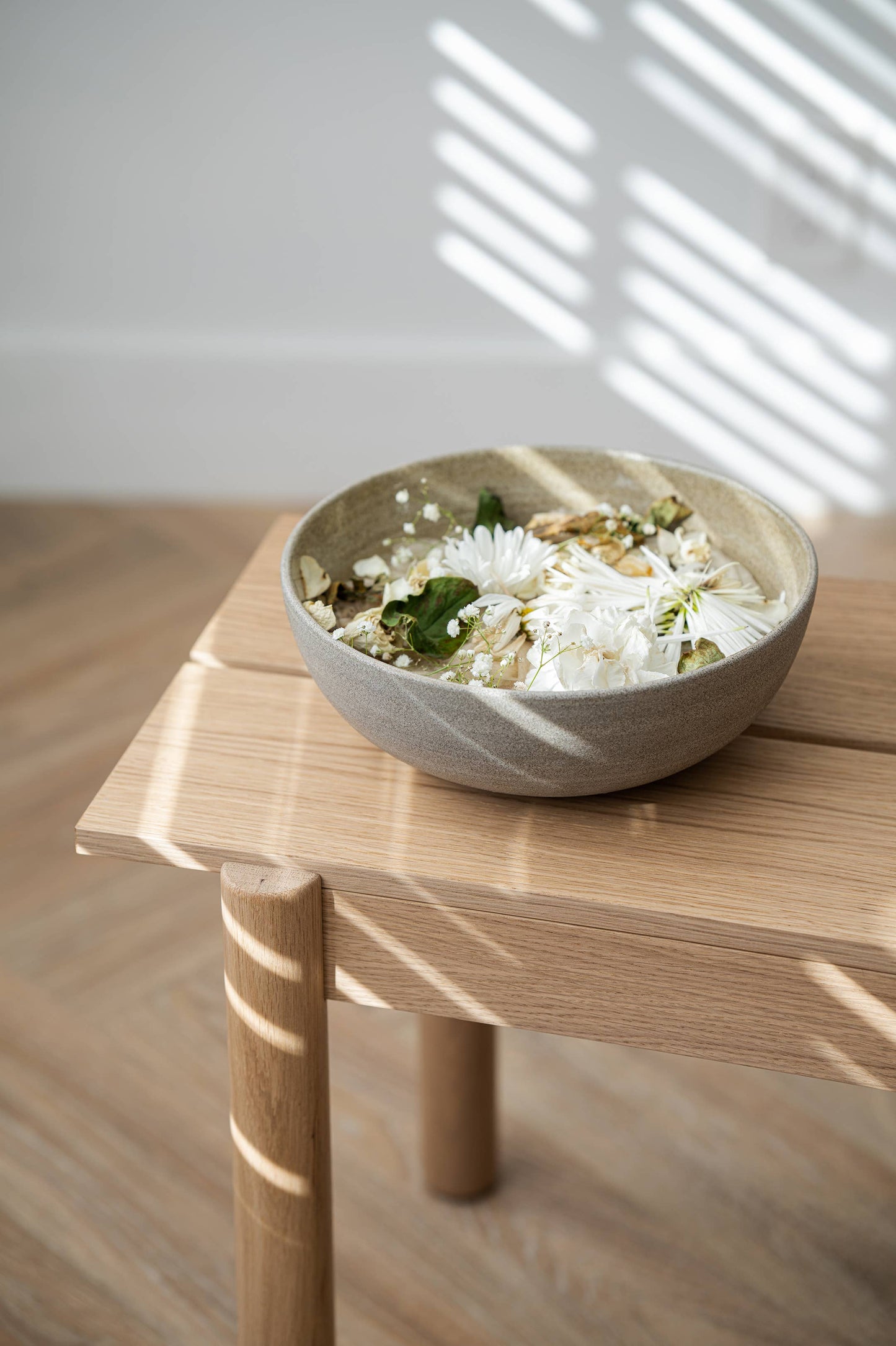 Creating Comfort Lab - Stoneware Large Bowl "Concrete" | Centerpiece Bowl