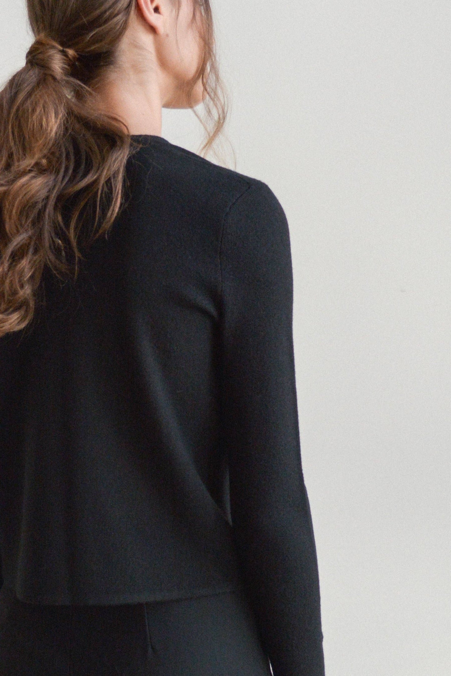 Understate. - The Plunge Sweater in Midnight: XS