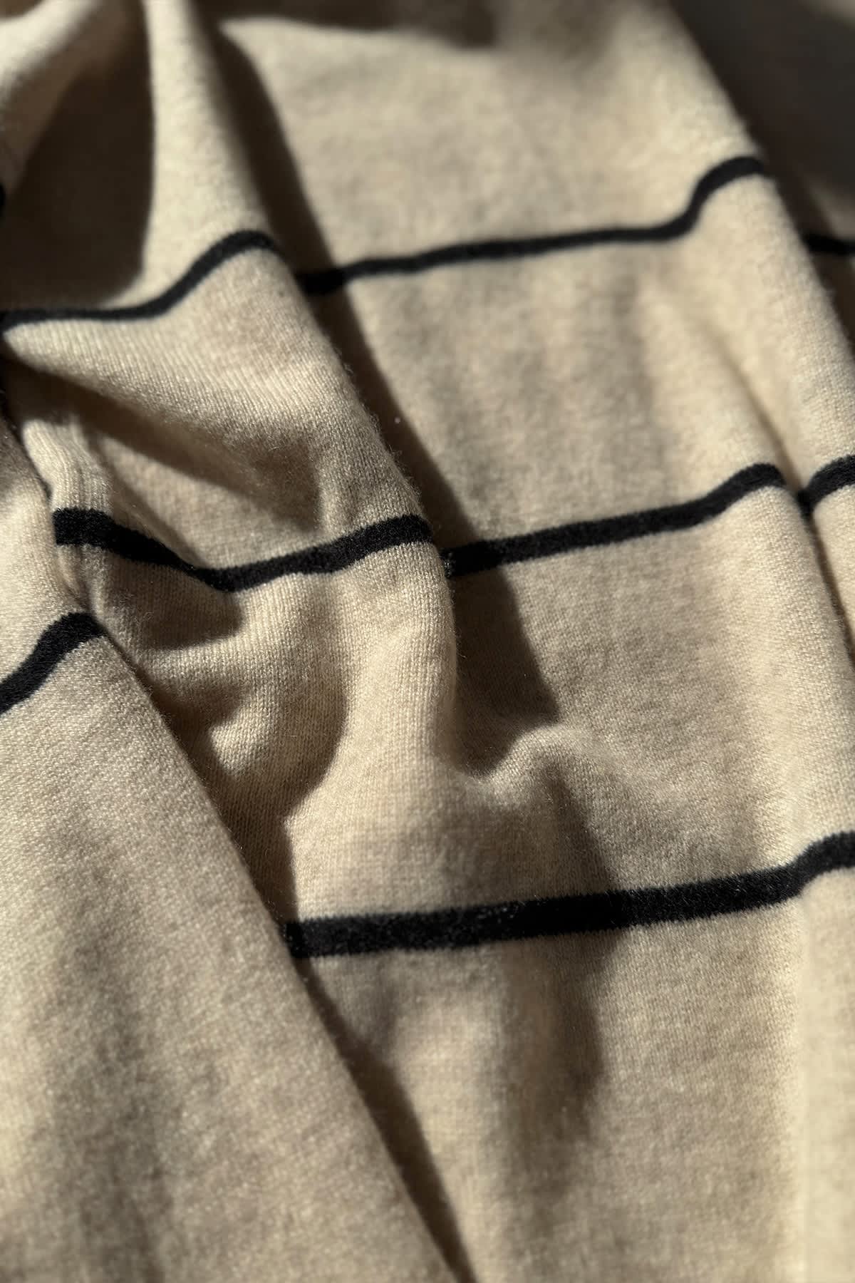 CARE BY ME - SEA STRIPE SWEATER: Wheat / Black / S
