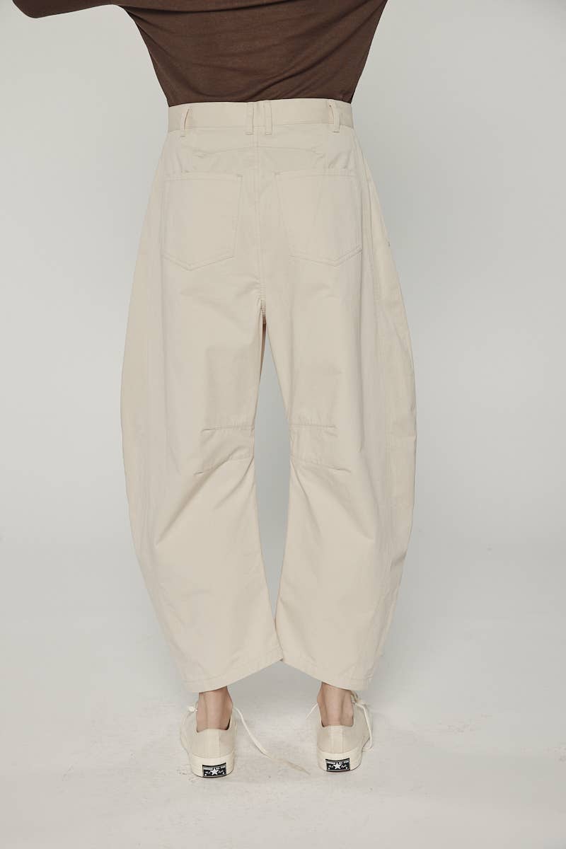 amente - Seemed barrel pants: Beige / Solid / S