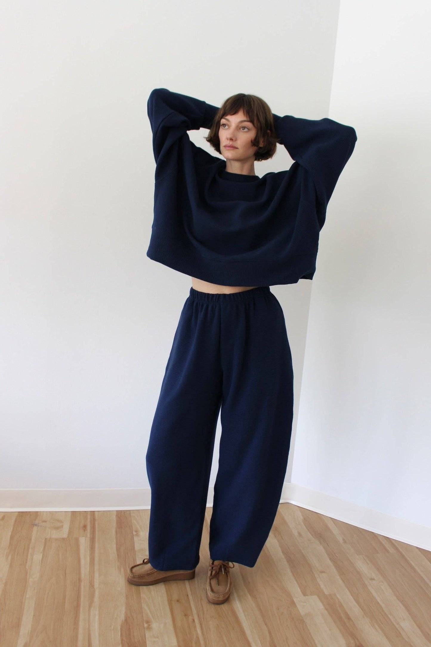 Camryn Rippled Cotton Curve Pant: Soft Onyx