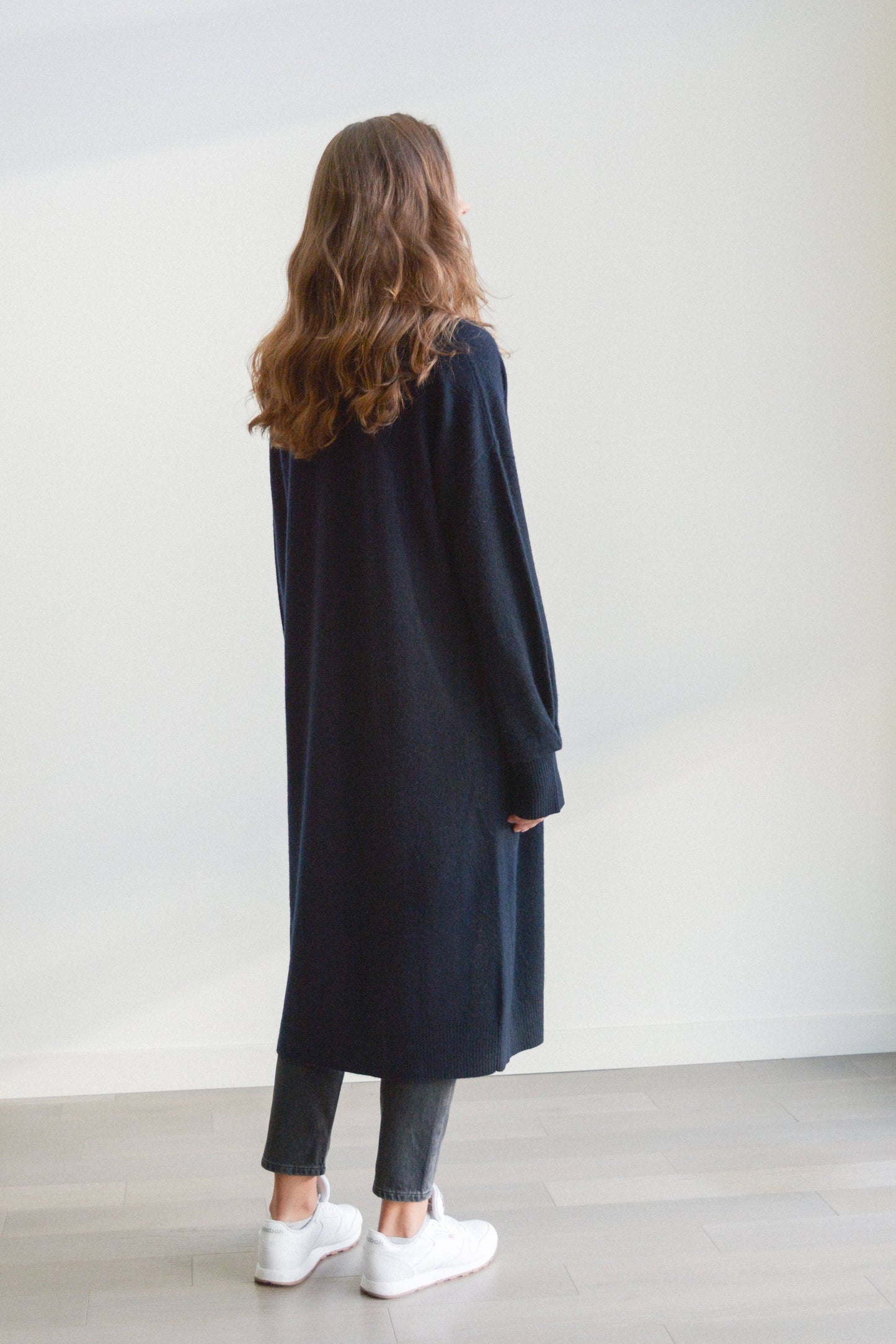 Understate. - Essential Long Cardigan in Navy: OS