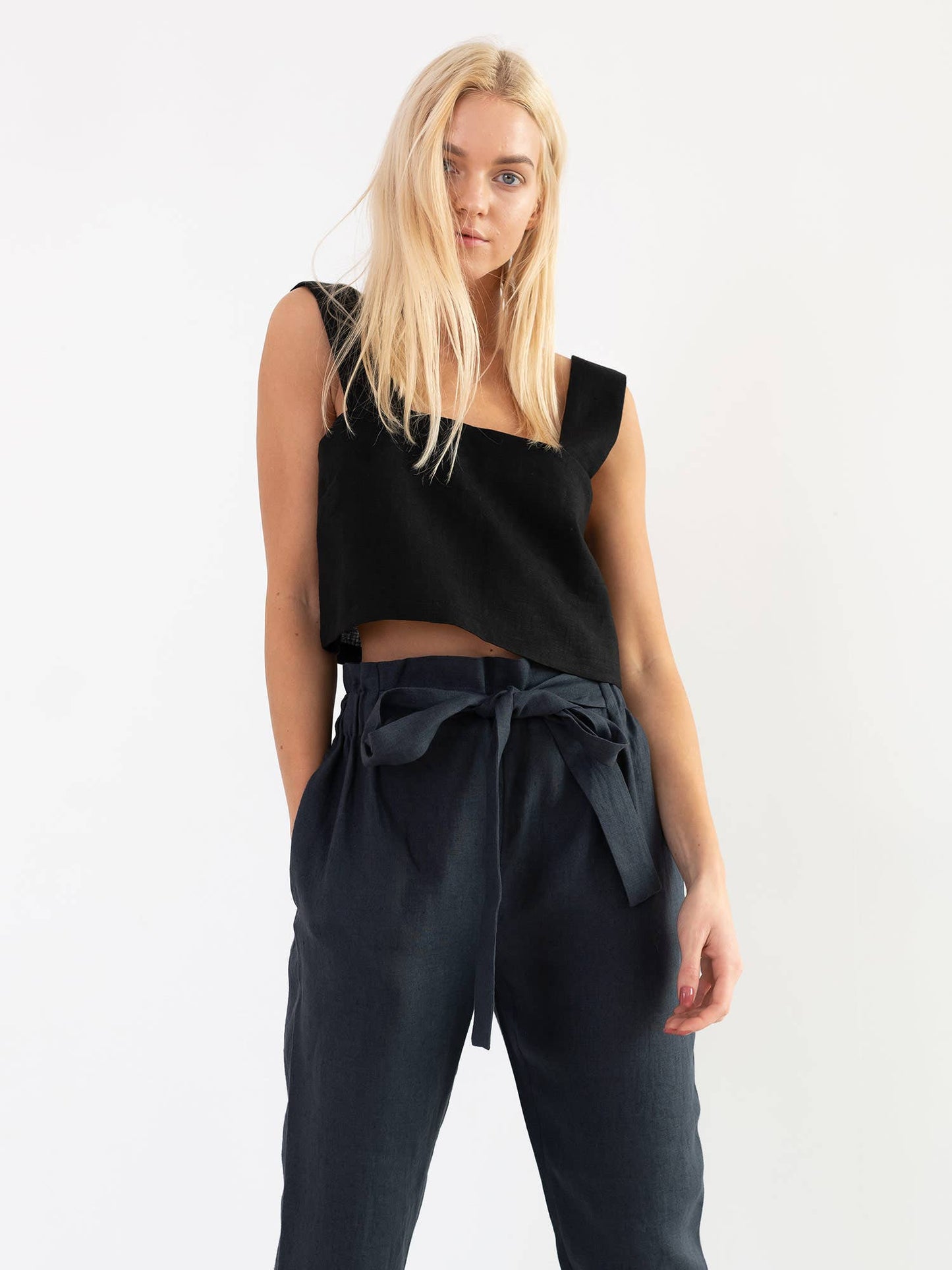 Love and Confuse - Noah High Waisted Linen Pants: Navy Blue / M