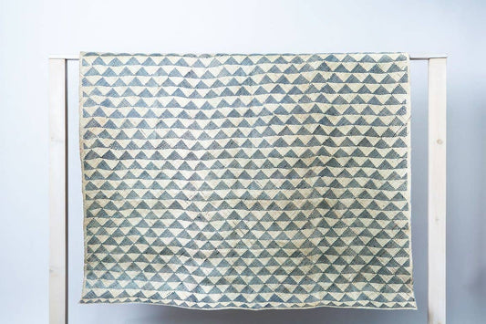 NEEPA HUT - Triangle Mat 6'x5' Rectangular Natural Base | Black Triangle