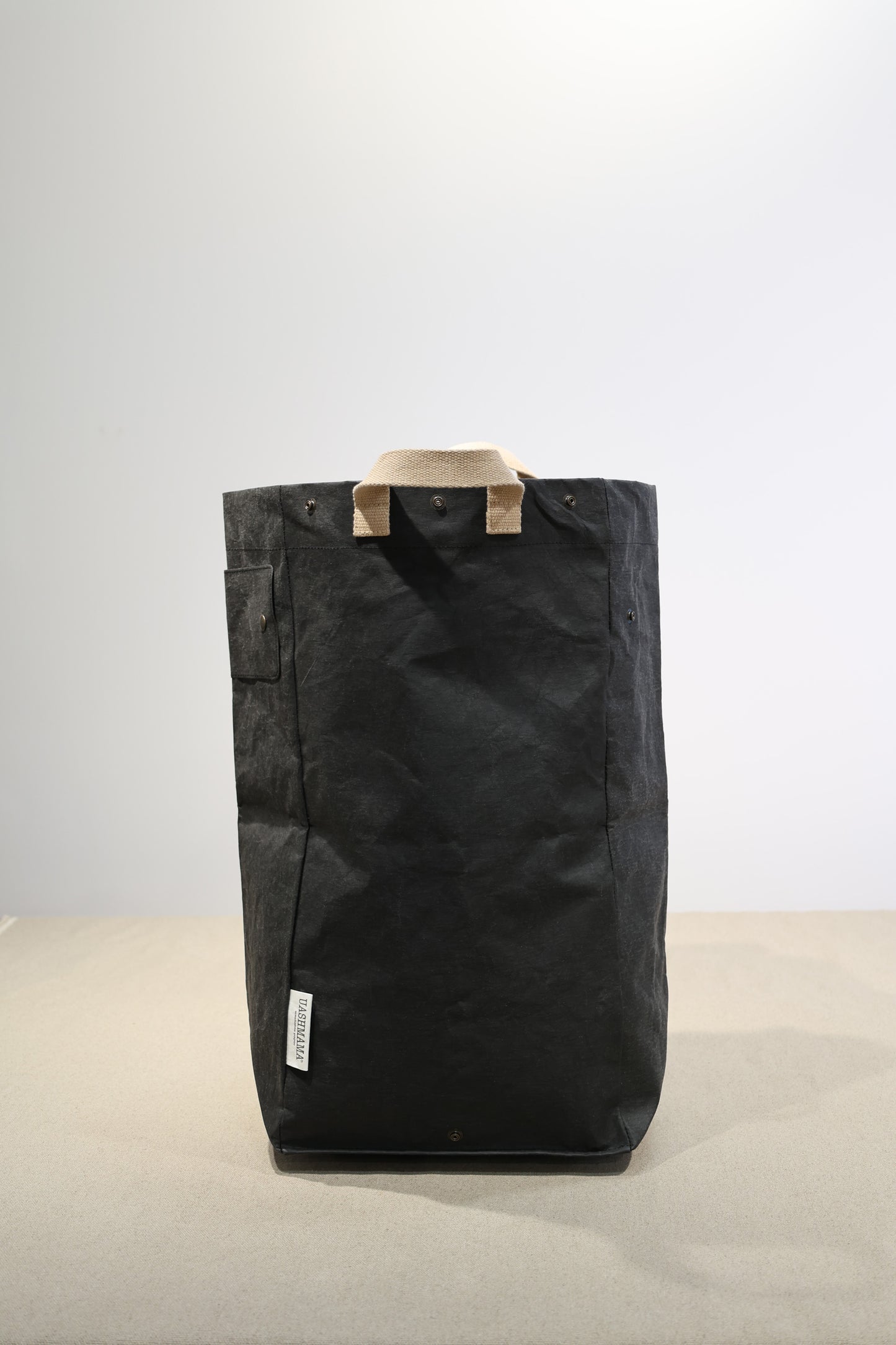 Uashmama LAUNDRY TOTE from Italy