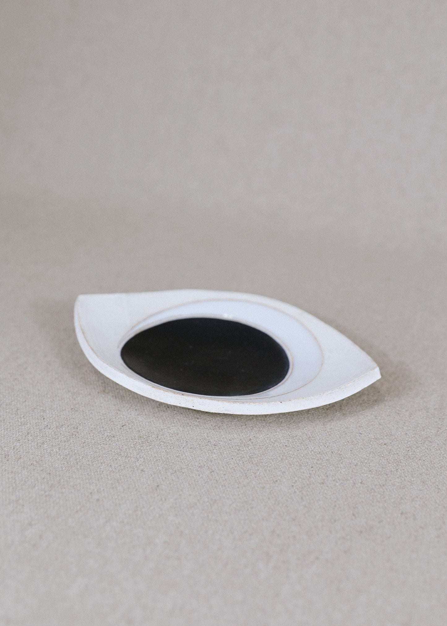 Mquan Medium Dish Eye: Crescent Indigo